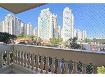 Apartamento de 3 quartos, São Paulo · Apartamento totalmente reformado à venda no Campo Belo com 130m², 3 quartos e 3 vagas livres