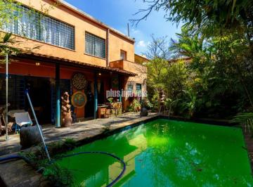 Casa · 300m² · 5 Quartos · 2 Vagas · Pacaembu! Oportunidade!