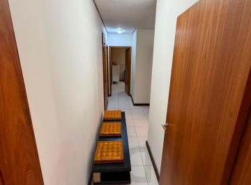 Apartamento · 217m² · 4 Quartos · 2 Vagas · Excelente Cobertura com 4 dormitórios á duas quadras do mar