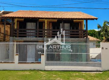 CASA DE ALTO PADRÃO COM PISCINA À VENDA NO CENTRO DE BALNEÁRIO PIÇARRAS/SC · CASA DE ALTO PADRÃO COM PISCINA À VENDA NO CENTRO DE BALNEÁRIO PIÇARRAS/SC