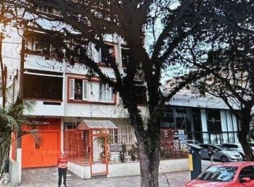Comercial · 12m² · Box de Garagem para Comprar , prédio com portão automatizado e elevador.