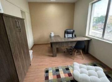 Comercial · 26m² · 1 Vaga · Sala comercial localizada, no coração do bairro Tristeza.