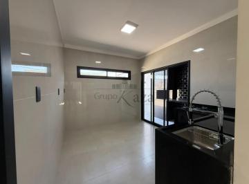 Casa · 200m² · 3 Quartos · 3 Vagas · Casa - Bosque dos Eucaliptos - 3 Dormitórios - 200m².