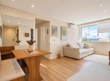 Apartamento · 60m² · 2 Quartos · 1 Vaga · Apartamento reformado com 2 quartos à venda em Capoeiras - 62 m²