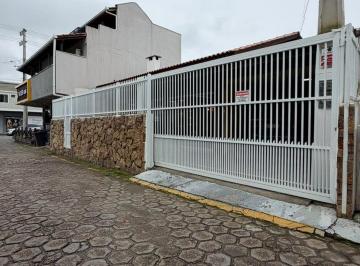 Casa · 3 Quartos · 1 Vaga · Casa de Alto Padrão Mobiliada a 30 Metros do Mar na Praia Alegre – Penha/SC