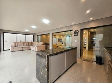 Casa de 3 quartos, São Bernardo do Campo · Casa alto padrão com 300m², 3 suíte, 4 vagas, piscina e área gourmet - SCS/SP