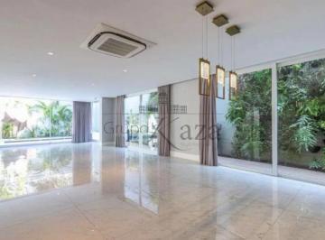 Casa · 600m² · 3 Quartos · 5 Vagas · Casa em condomínio Fechado Granja Julieta