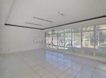 Comercial · 353m² · 1 Quarto · 4 Vagas · Casa Comercial ou Residencial - Com frente para Avenida Sumaré - 6 Salas - 360m².