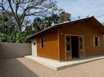Casa · 70m² · 2 Quartos · 1 Vaga · Casa Mista com Quintal - Guarda do Cubatão em Palhoça/SC