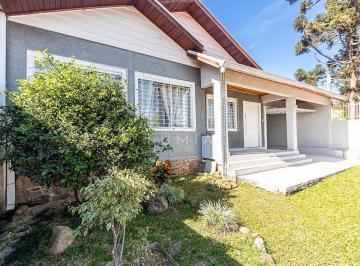 Casa · 300m² · 3 Quartos · 4 Vagas · Casa térrea à venda no bairro Cajuru em Cu