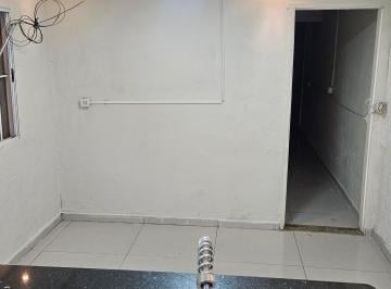 Casa de 2 quartos, São Paulo · Casa Individual Com 2 Quartos no Jardim Princesa