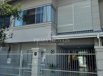 Casa · 200m² · 3 Quartos · 1 Vaga · CASA Á VENDA NA PRAIA DOS AMORES