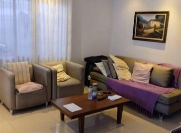 Casa · 113m² · 4 Quartos · 2 Vagas · Casa na Vila Piaui com 113m², 1 quarto, 1 vaga.