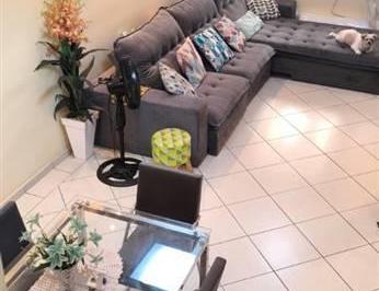 Casa · 138m² · 3 Quartos · 2 Vagas · Casa em Jardim Taboão com 138m²!