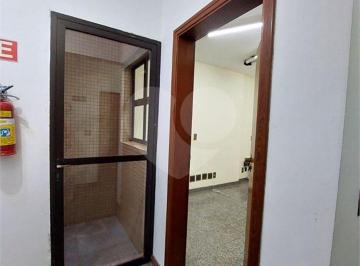 Comercial · 70m² · Sala Comercial para venda e aluguel em Centro de 70.00m²