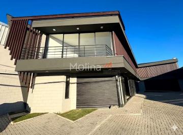 Comercial · 573m² · 6 Vagas · Prédio Comercial para alugar em Centro de 573.00m² com 6 Garagens