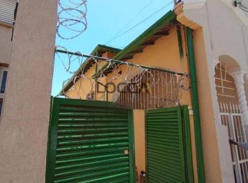Casa · 60m² · 1 Quarto · 1 Vaga · Casa para alugar em Centro de 60.00m² com 1 Quarto, 1 Suite e 1 Garagem