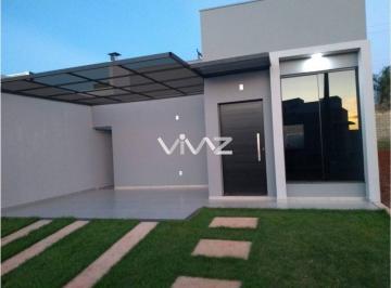 Casa · 200m² · 3 Quartos · 3 Vagas · Casa para venda em Centro de 200.00m² com 3 Quartos, 1 Suite e 3 Garagens