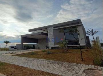 Casa · 235m² · 3 Quartos · 4 Vagas · Casa de Condomínio para venda e aluguel em Condomínio Alphaville Nova Esplanada 4 de 235.00m² com 3