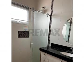 Casa · 330m² · 3 Quartos · 4 Vagas · Casa de Condomínio para alugar em Itapeva de 330.00m² com 3 Quartos, 3 Suites e 4 Garagens