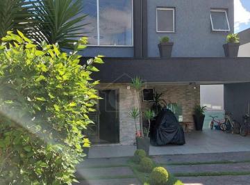 Casa · 260m² · 3 Quartos · 2 Vagas · Casa de Condomínio para venda em Suru de 260.00m² com 3 Quartos, 3 Suites e 2 Garagens