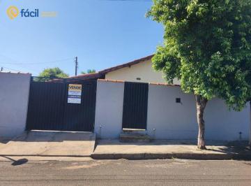 Casa · 240m² · 2 Quartos · 2 Vagas · Casa para venda em Centro de 240.00m² com 2 Quartos e 2 Garagens