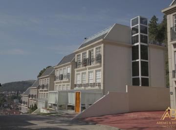 Imagem 1 · Casa para venda em Valparaíso, Petrópolis