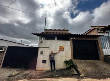 Imagem 1 · Casa para venda em Centro, Nepomuceno