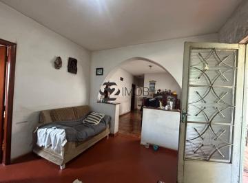 Casa · 200m² · 3 Quartos · 2 Vagas · Casa para venda em Jardim Centenário de 200.00m² com 3 Quartos e 2 Garagens