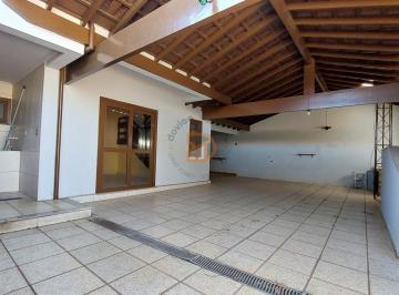 Casa · 244m² · 4 Quartos · 4 Vagas · Casa para venda em Centro de 244.00m² com 4 Quartos, 2 Suites e 4 Garagens