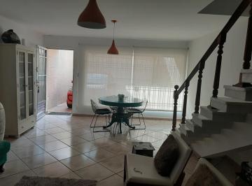 Casa · 142m² · 3 Quartos · 2 Vagas · Sobrado para venda em Vila Esperança de 142.00m² com 3 Quartos e 2 Garagens