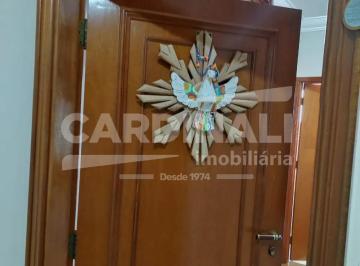 Apartamento · 192m² · 3 Quartos · 2 Vagas · Apartamento para venda em Centro de 192.00m² com 3 Quartos, 3 Suites e 2 Garagens