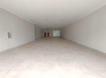 Comercial · 330m² · 4 Vagas · Galpão / Depósito / Armazém para alugar em Vila Pavan de 330.00m² com 4 Garagens