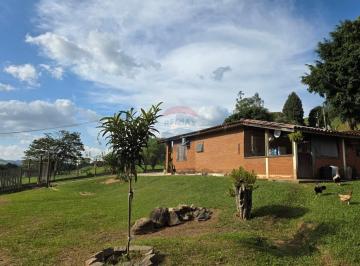 Terreno · 110m² · 2 Quartos · Chácara para venda em Centro de 110.00m² com 2 Quartos e 1 Suite
