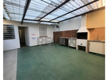 Casa · 150m² · 2 Quartos · 2 Vagas · Ampla Casa no Brooklin: 3 Dorms, Quintal com Churrasqueira e Próxima à Berrini