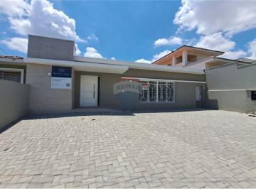 Comercial · 220m² · 4 Vagas · REMAX aluga Casa Comercial 220 m², com recepção ampla, 08 salas, 4 vagas, acessibilidade, em excele