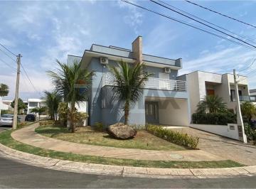 Casa · 360m² · 3 Quartos · 4 Vagas · REMAX ALUGA Casa com 4 suítes, sendo 1 master, no Swiss Park, em Campinas/SP.