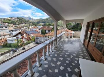 Casa · 100m² · 4 Quartos · 2 Vagas · Casa 4 quartos Confortável e Espaçosa em Teresópolis
