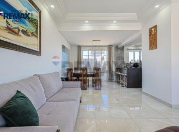 Casa · 221m² · 3 Quartos · 2 Vagas · Sobrado Triplex com 220m², 3 quartos sendo uma suíte com closet, quintal, ático e duas vagas - Pinhe