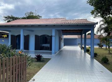 Casa · 164m² · 4 Quartos · 4 Vagas · Casa com piscina para 12 pessoas á 180 metros da Praia!