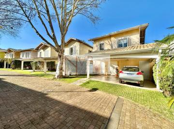 Casa · 172m² · 4 Quartos · 3 Vagas · Casa em Cotia no Jardim Passárgada I com 4 Dormitórios