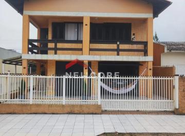 Casa · 140m² · 3 Quartos · 2 Vagas · Casa em Rua Lagoa Vermelha - Centro - Balneário Arroio do Silva/SC