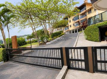 Apartamento · 77m² · 3 Quartos · 1 Vaga · Apartamento com 3 dormitórios e vista para o mar a 250 metros da Praia Brava