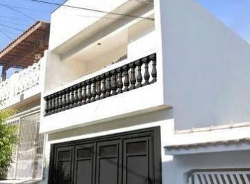 img0 · Casa com 4 Quarto(s) e 2 banheiro(s) para Alugar, 153 m² por R$ 2300 / Mês