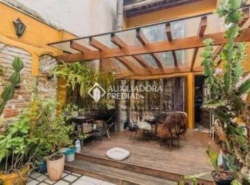 Casa · 120m² · 3 Quartos · Casa com 3 dormitórios no bairro Centro Histórico