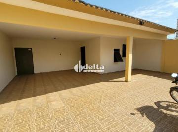 Casa · 360m² · 3 Quartos · 2 Vagas · Casa com 3 quartos sendo 1 suíte disponível para locação no bairro Santa Mônica em Uberlândia-MG