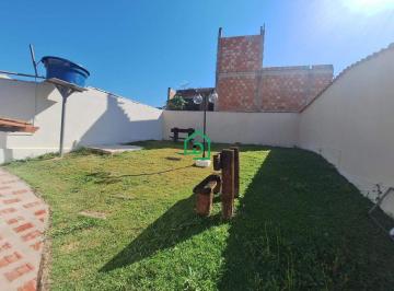 Casa · 150m² · 3 Quartos · 2 Vagas · Casa residencial com 3 quartos e suíte para aluguel no Bairro Alvorada