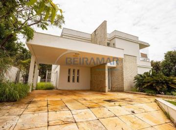 Casa · 300m² · 4 Quartos · 4 Vagas · Casa para Alugar no Condomínio Reserva Santa Mônica com 4 quartos sendo 3 suítes – Jardim Botânico /