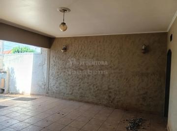 Casa · 360m² · 3 Quartos · 4 Vagas · Casa no Jardim Bordon de 03 dormitorios sendo 01 tipo apartamento com armarios.
