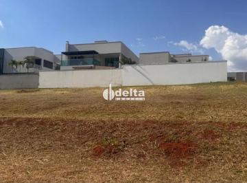 Terreno · 452m² · Terreno em condomínio disponível para venda no bairro Granja Marileusa em Uberlândia-MG